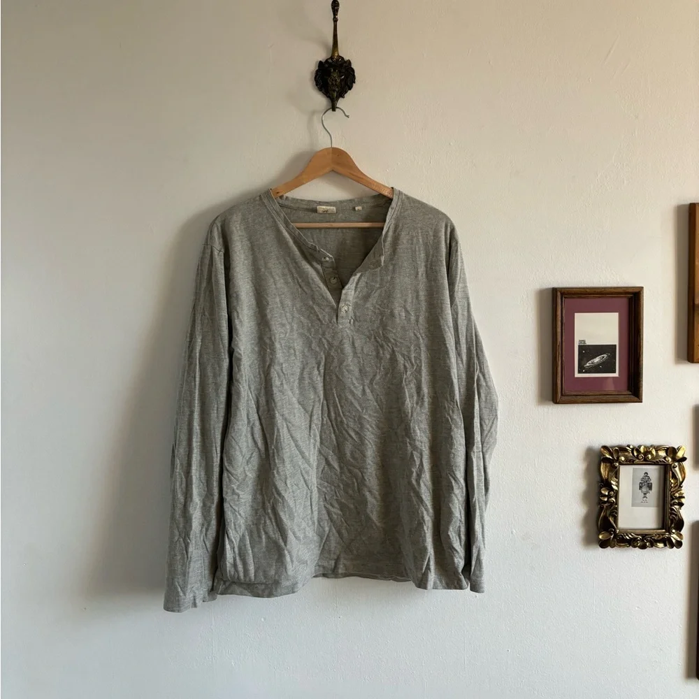 KOTN Light Gray Long Sleeve Henley - Picture 1 of 5